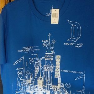 NWT: Disneyland Resort t shirt